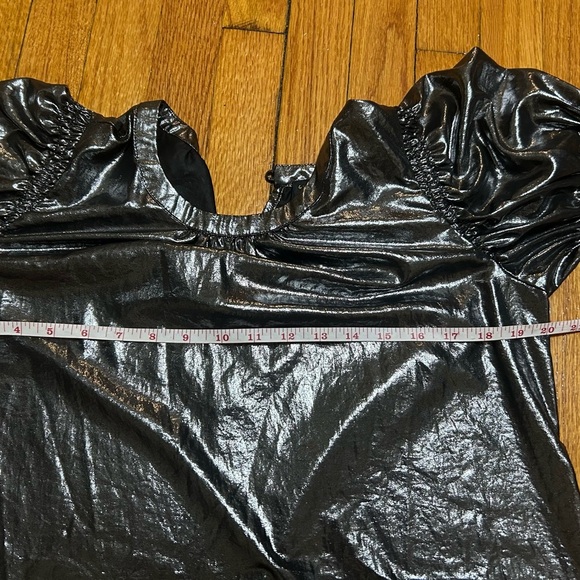 Current Air Women's Metallic Party Head Turning Blouse Size Small - Picture 6 of 8